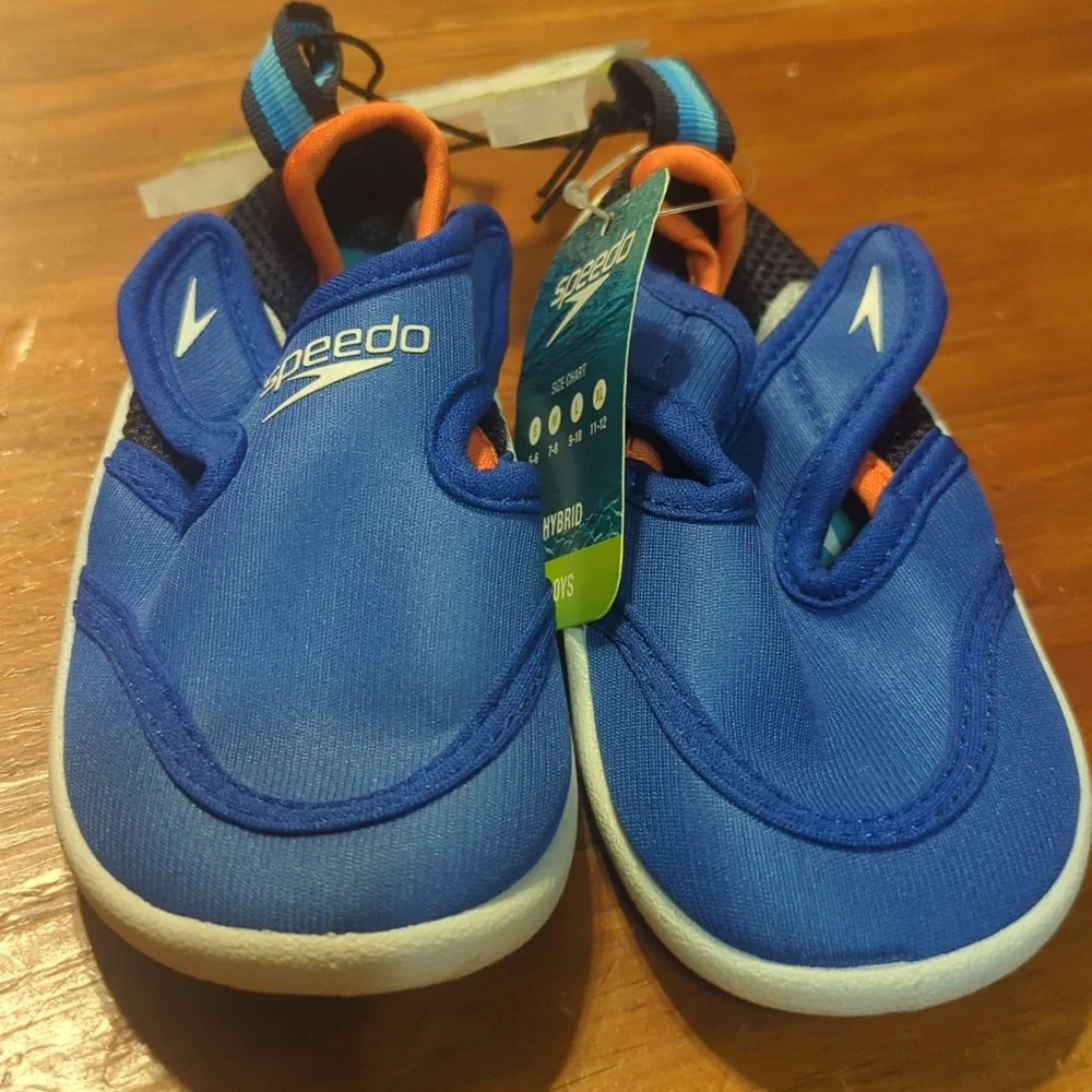 NWT Speedo little boys water shoes size 5-6